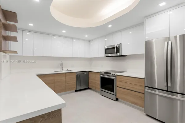 $12,000 | 1000 Venetian Way, Unit 303, Miami, FL 33139