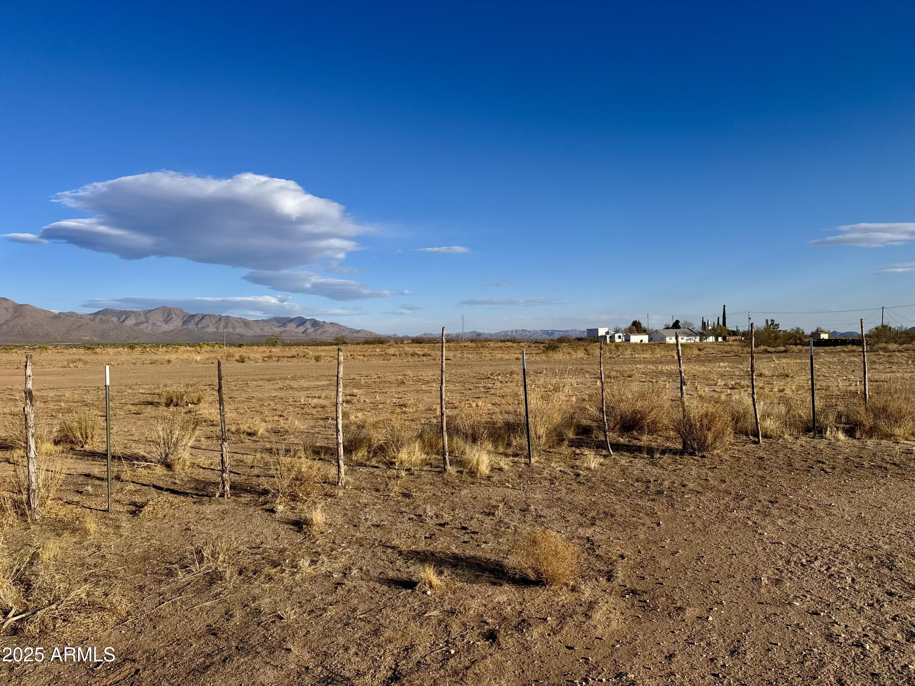 22110 Sunrise Road Congress, AZ 85332 - Photo 2 of 28 75807043491__7600CB12-77E9-4056-B74E-08D