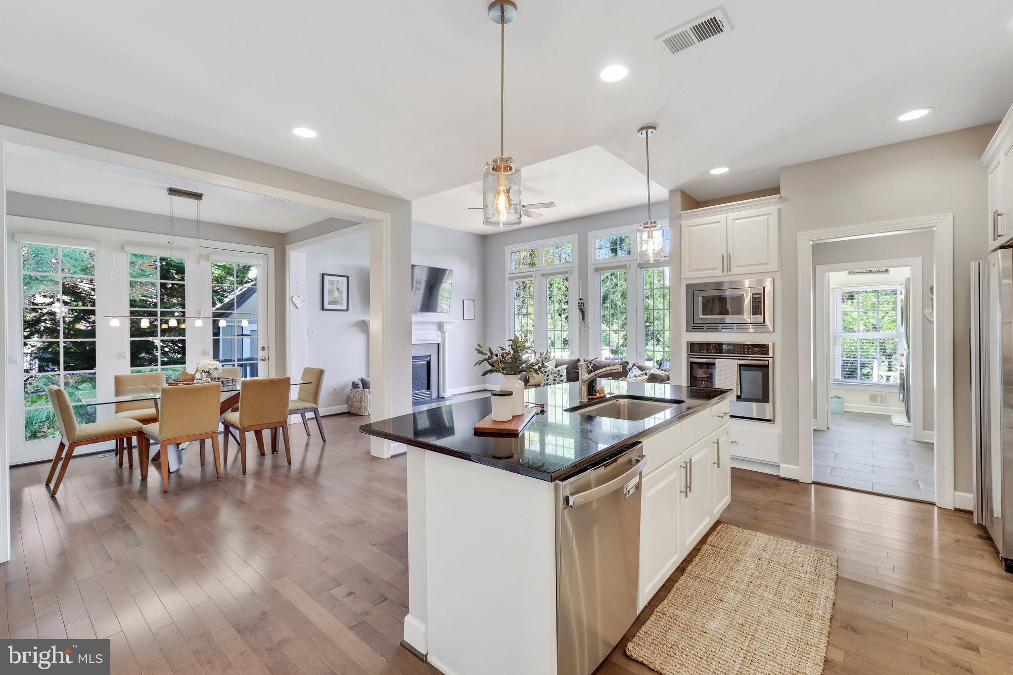 22985 Lois Lane Brambleton, VA 20148 - Photo 23 of 85