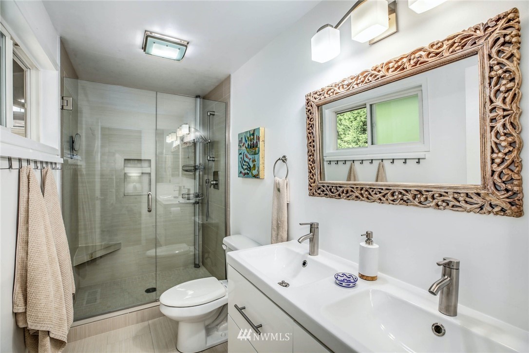 9050 Northeast 195th Street Bothell, WA 98011 - Photo 12 of 30 Gallery Image 12