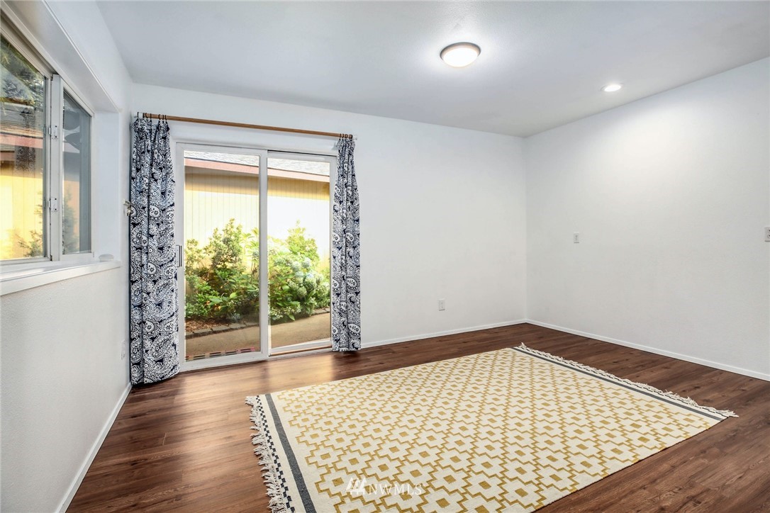 9050 Northeast 195th Street Bothell, WA 98011 - Photo 17 of 30 Gallery Image 17