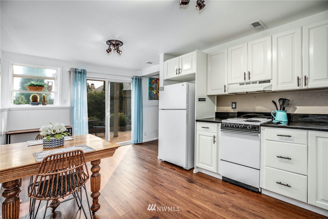 9050 Northeast 195th Street Bothell, WA 98011 - Photo 21 of 30 Gallery Image 21