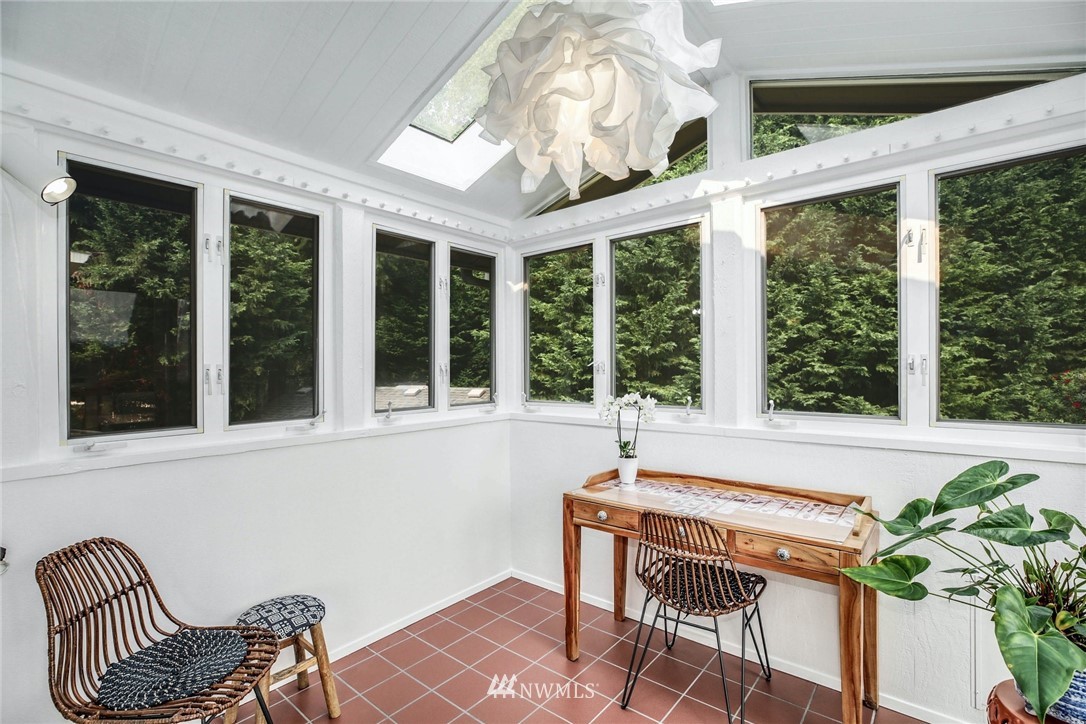 9050 Northeast 195th Street Bothell, WA 98011 - Photo 10 of 30 Gallery Image 10