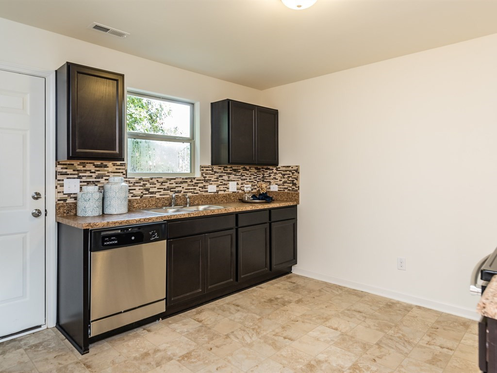 2 Rochambeau Court Durham, NC 27704 - Photo 6 of 18 Photo 6