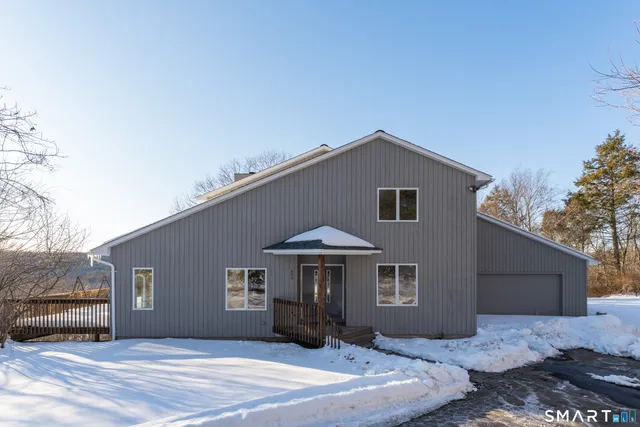 $595,000 | 603 Lake Drive, Guilford, CT 06437