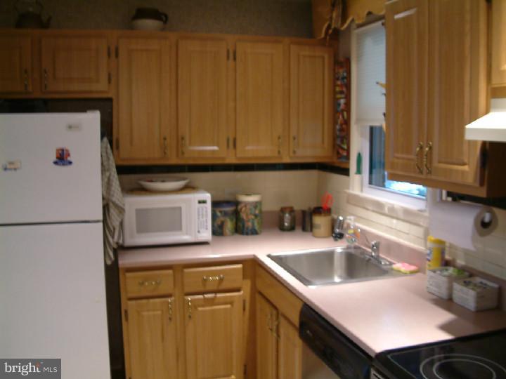 1015 Wilson Road Wilmington, DE 19803 - Photo 17 of 24 Kitchen