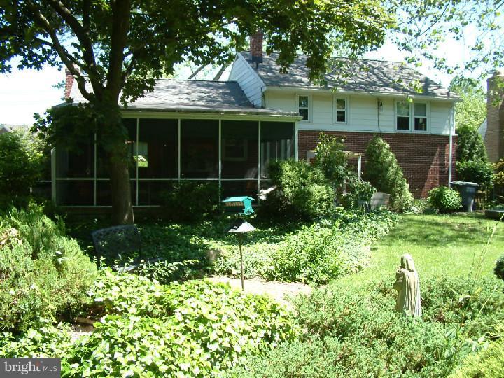 Exterior Back