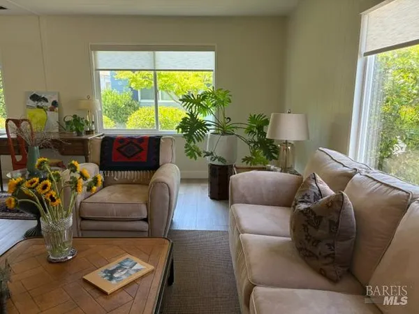 $299,000 | 84 La Paz Drive, Sonoma, CA 95476