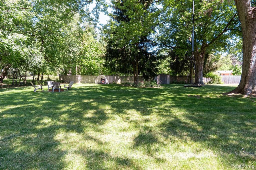 93 Texas Avenue Rochester Hills, MI 48309 - Photo 38 of 39