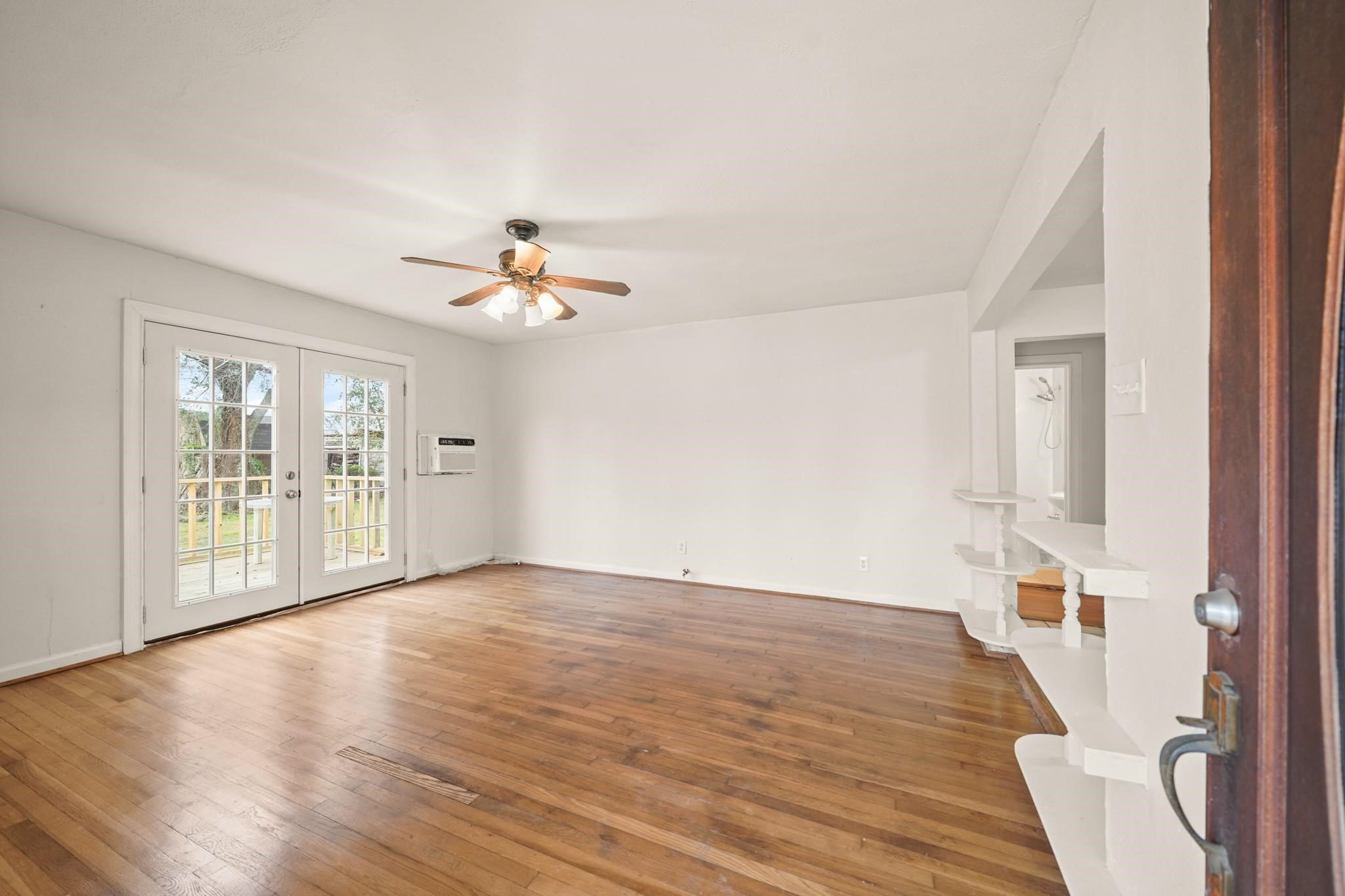 7502 Ley Road Houston, TX 77028 - Photo 2 of 24