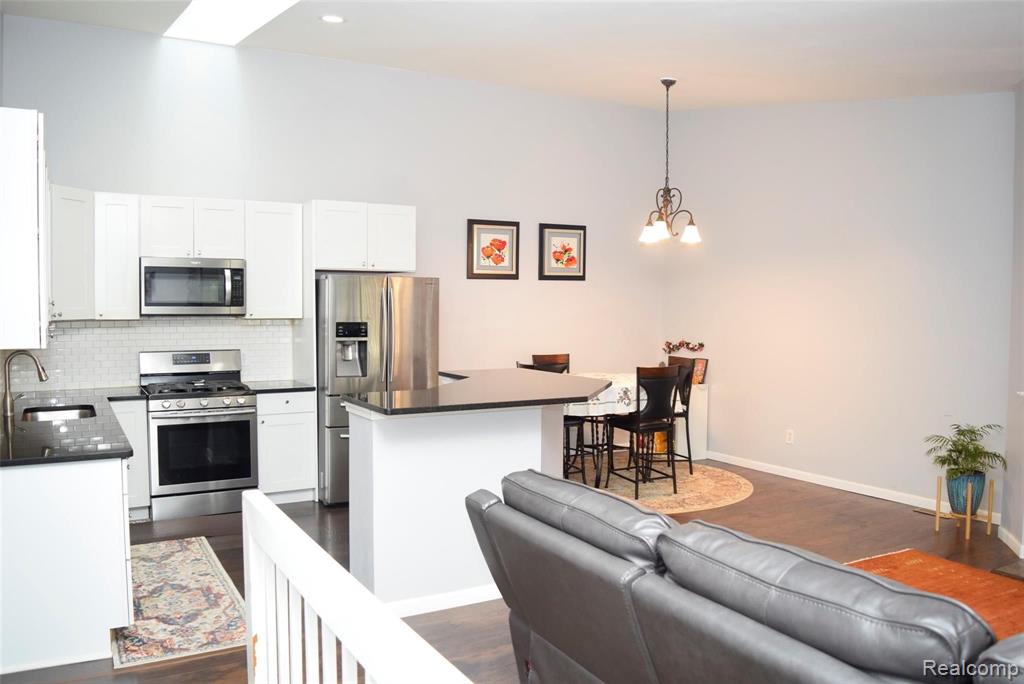 40010 Crosswinds Road Novi, MI 48375 - Photo 7 of 44 Gallery Image 7