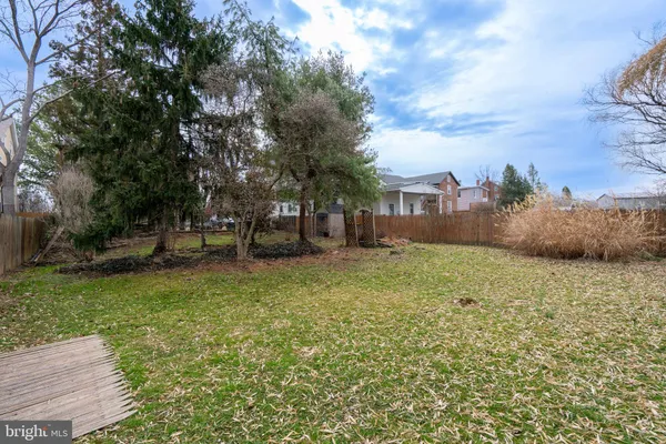 $379,000 | 975 Gravel Pike, Palm, PA 18070