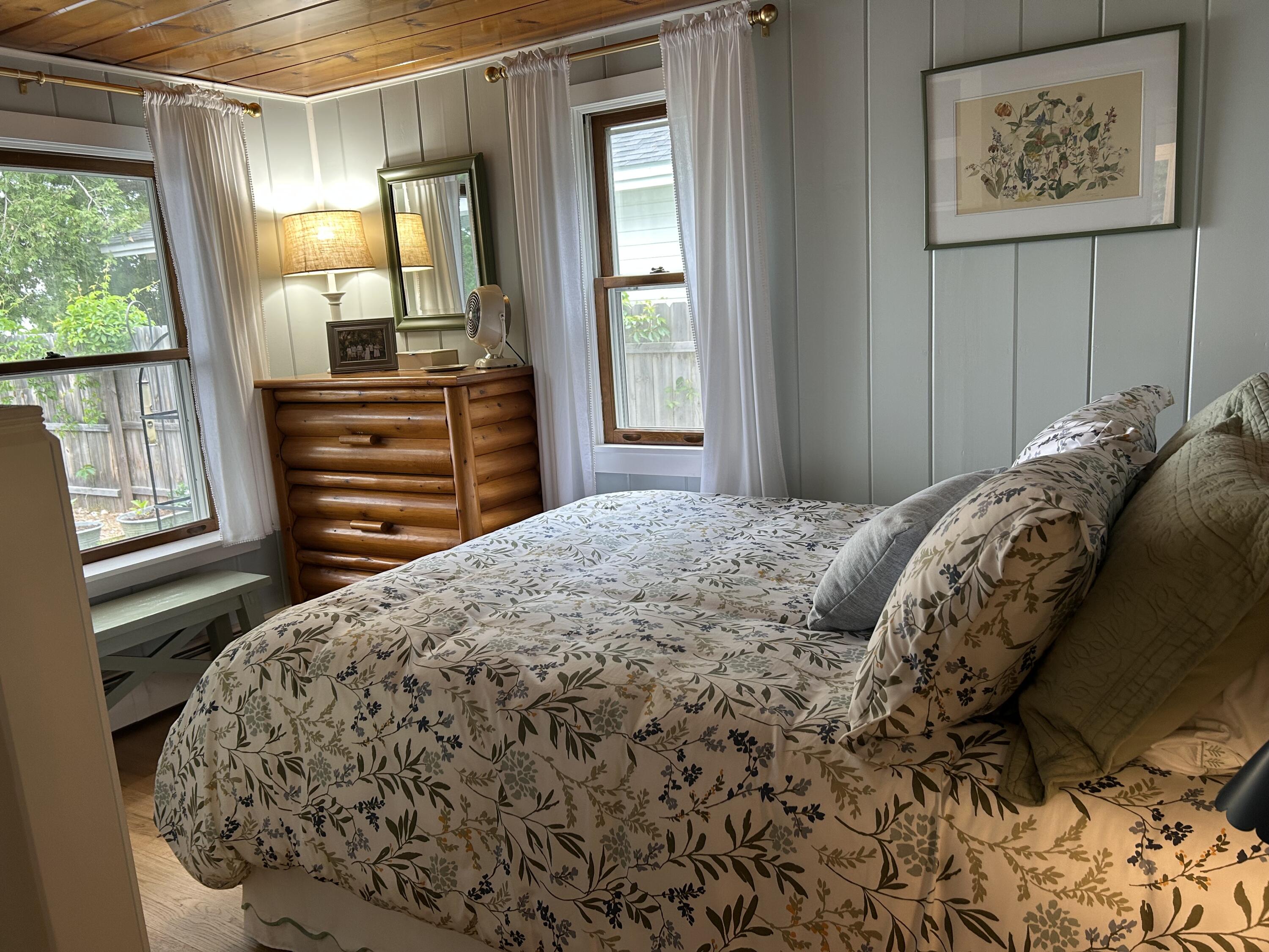 3944 Springwater Beach Road Boyne City, MI 49712 - Photo 23 of 46 IMG_8629