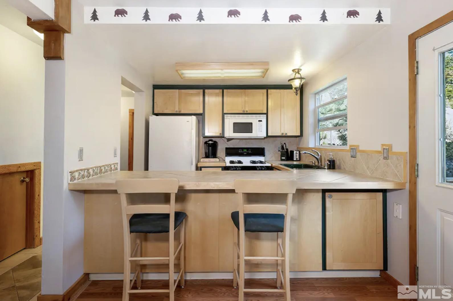 227 South Benjamin Drive, Unit B Stateline, NV 89449 - Photo 7 of 23 Photo 7