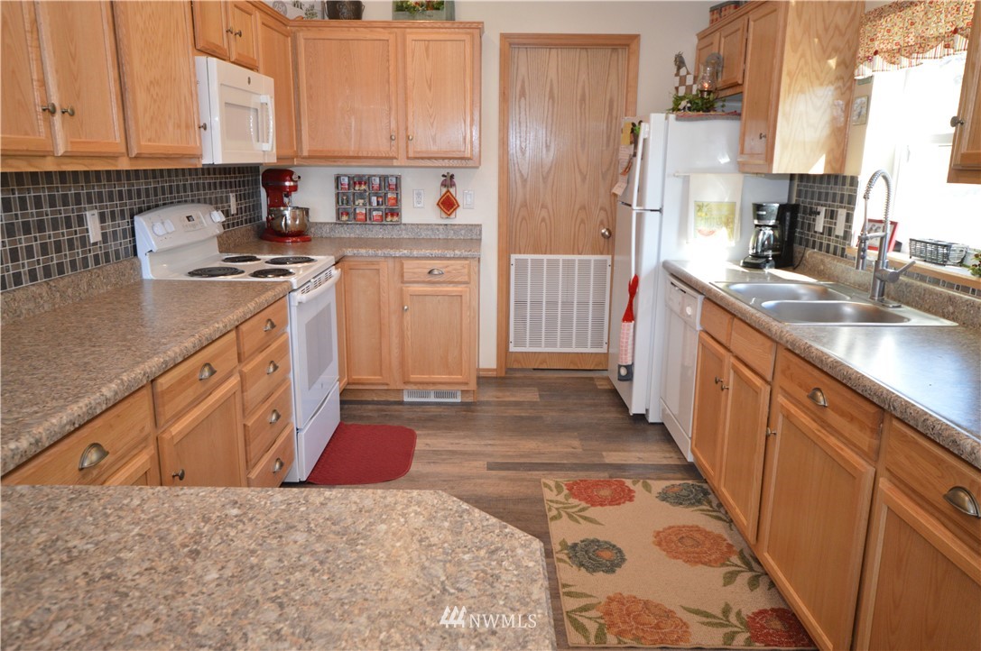 121 Weimer Road Orondo, WA 98843 - Photo 9 of 21 Gallery Image 9