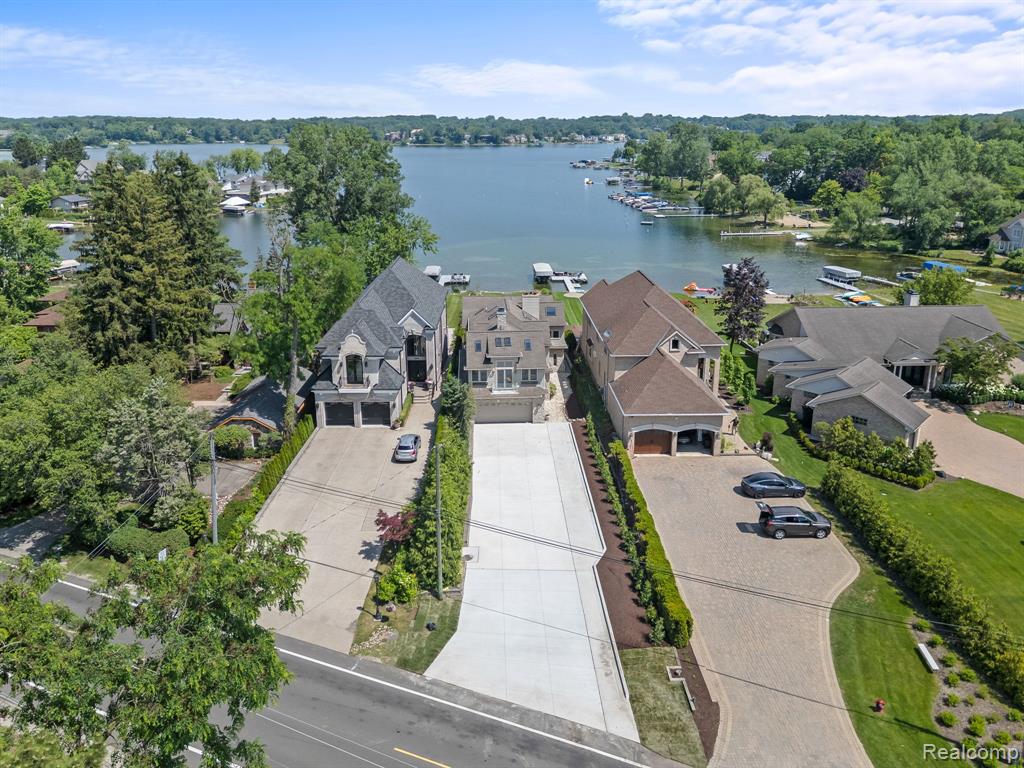 2380 Walnut Lake Road West Bloomfield, MI 48323 - Photo 33 of 40