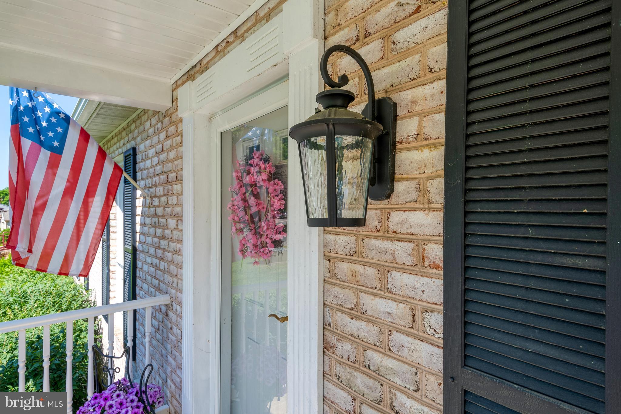 136 Lexington Road York, PA 17402 - Photo 3 of 39