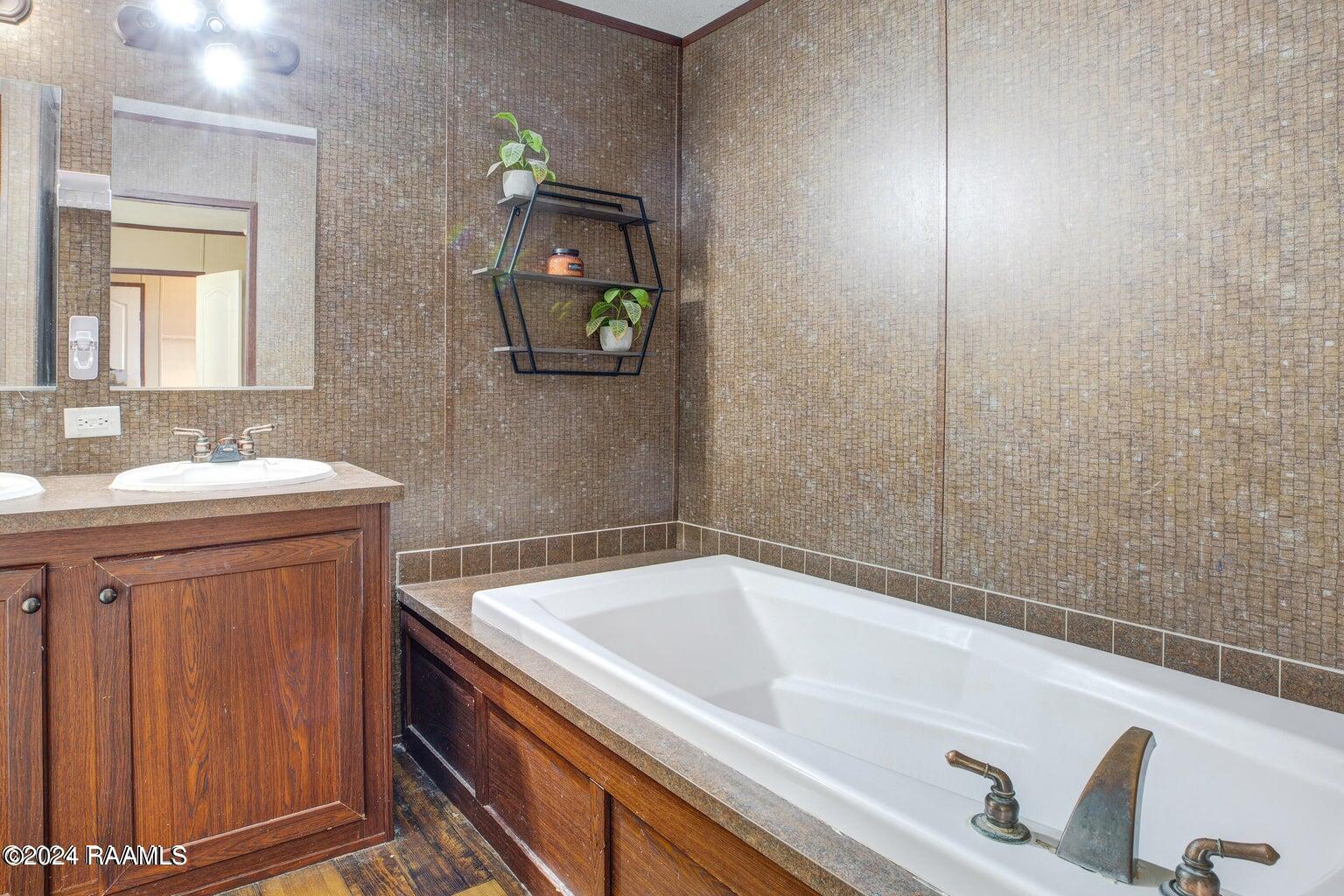 5010 Rutten Rill Road Jeanerette, LA 70544 - Photo 6 of 7 20240812162847500310000000-o