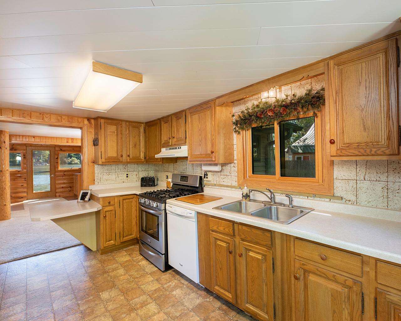 5758 Grills Landing Road Rhinelander, WI 54501 - Photo 16 of 30 Gallery Image 16