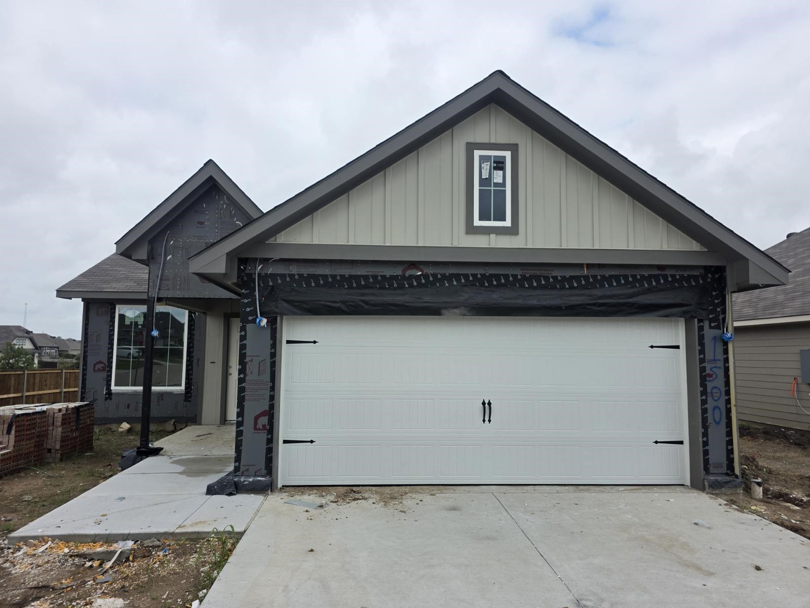 1500 Lk Rdg Drive Brenham, TX 77833 - Photo 1 of 13 a front view of house