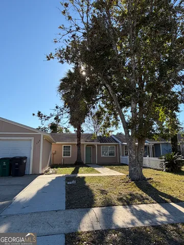 $1,400 | 508 Chateau Circle, St. Marys, GA 31558