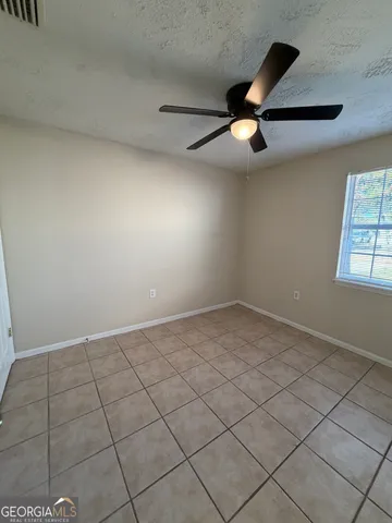 $1,400 | 508 Chateau Circle, St. Marys, GA 31558