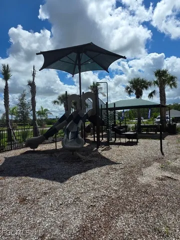 $1,950 | 8119 Haley Crk Way, Lehigh Acres, FL 33971