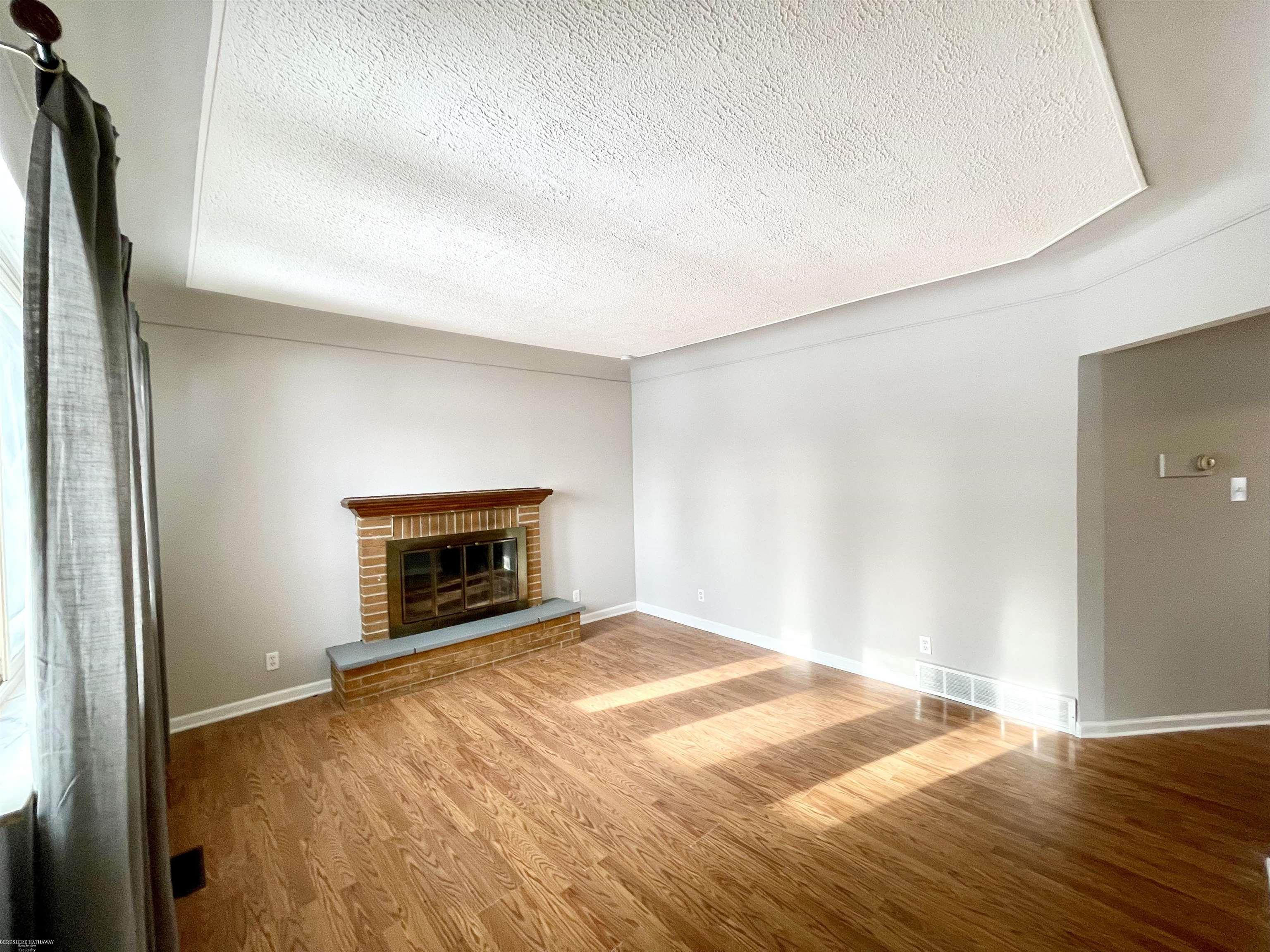 12531 Common Road Warren, MI 48093 - Photo 5 of 18