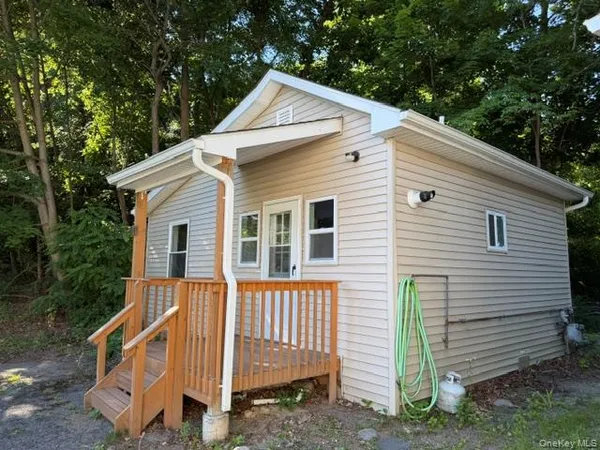 $1,600 | 1 Scotts Way, Unit 10, Greenwood Lake, NY 10925
