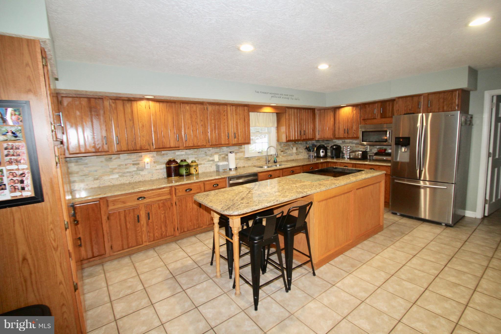 337 Furnace Hill Road Elizabethtown, PA 17022 - Photo 17 of 53 KITCHEN