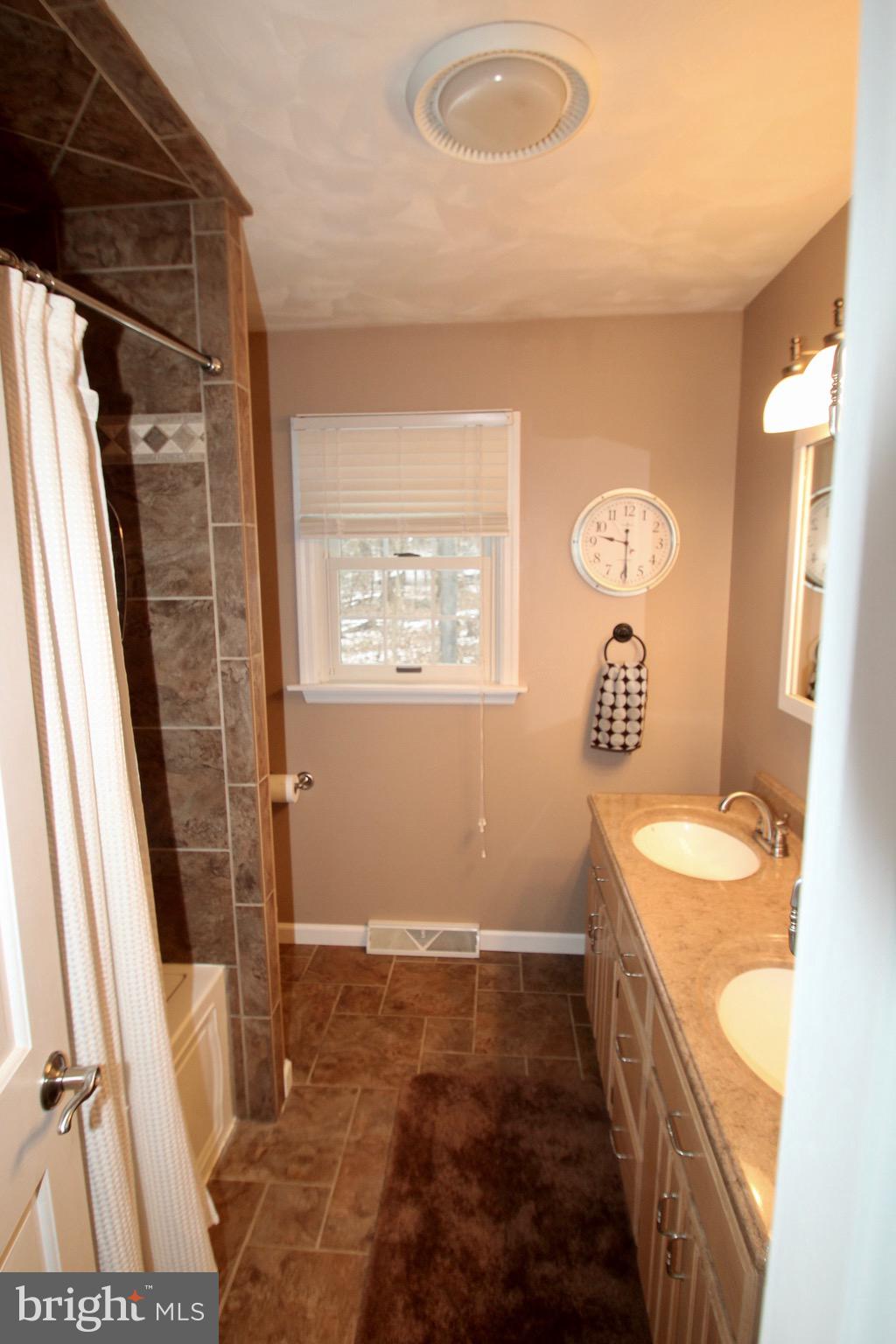 337 Furnace Hill Road Elizabethtown, PA 17022 - Photo 33 of 53 MAIN BATH