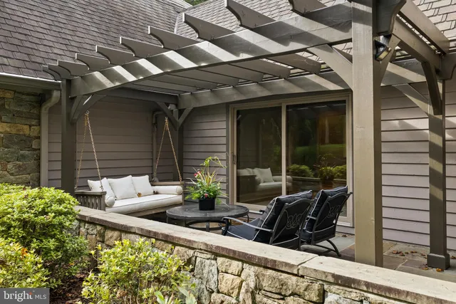 $5,200,000 | 536 Springvale Road, Great Falls, VA 22066