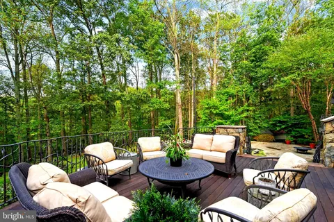 $5,200,000 | 536 Springvale Road, Great Falls, VA 22066