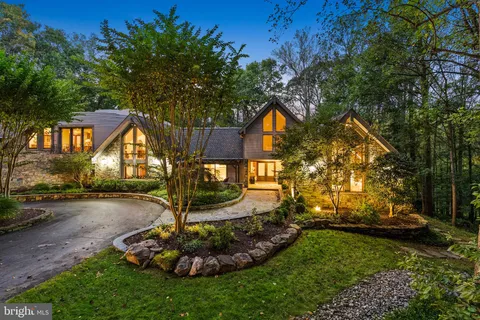 $5,200,000 | 536 Springvale Road, Great Falls, VA 22066