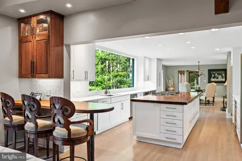 $5,200,000 | 536 Springvale Road, Great Falls, VA 22066