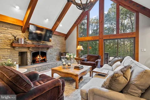 $5,200,000 | 536 Springvale Road, Great Falls, VA 22066