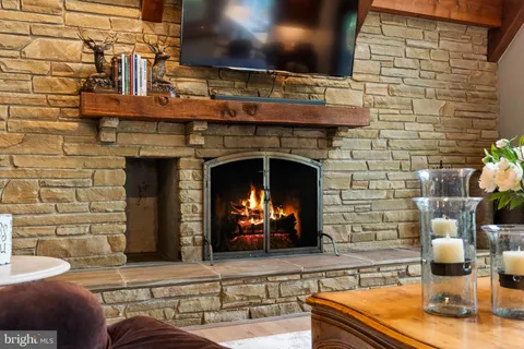 $5,200,000 | 536 Springvale Road, Great Falls, VA 22066