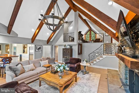 $5,200,000 | 536 Springvale Road, Great Falls, VA 22066