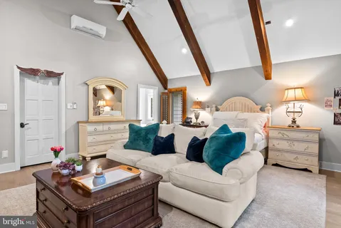 $5,200,000 | 536 Springvale Road, Great Falls, VA 22066