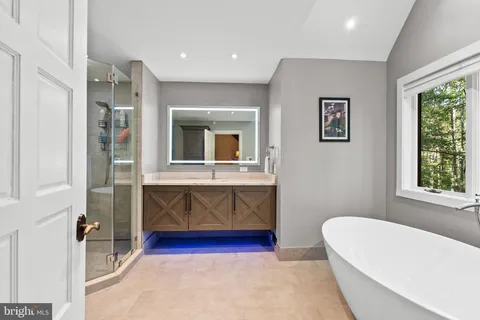 $5,200,000 | 536 Springvale Road, Great Falls, VA 22066