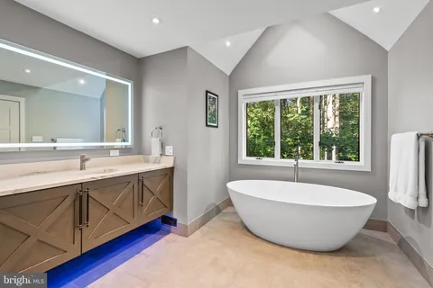 $5,200,000 | 536 Springvale Road, Great Falls, VA 22066