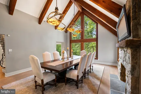 $5,200,000 | 536 Springvale Road, Great Falls, VA 22066