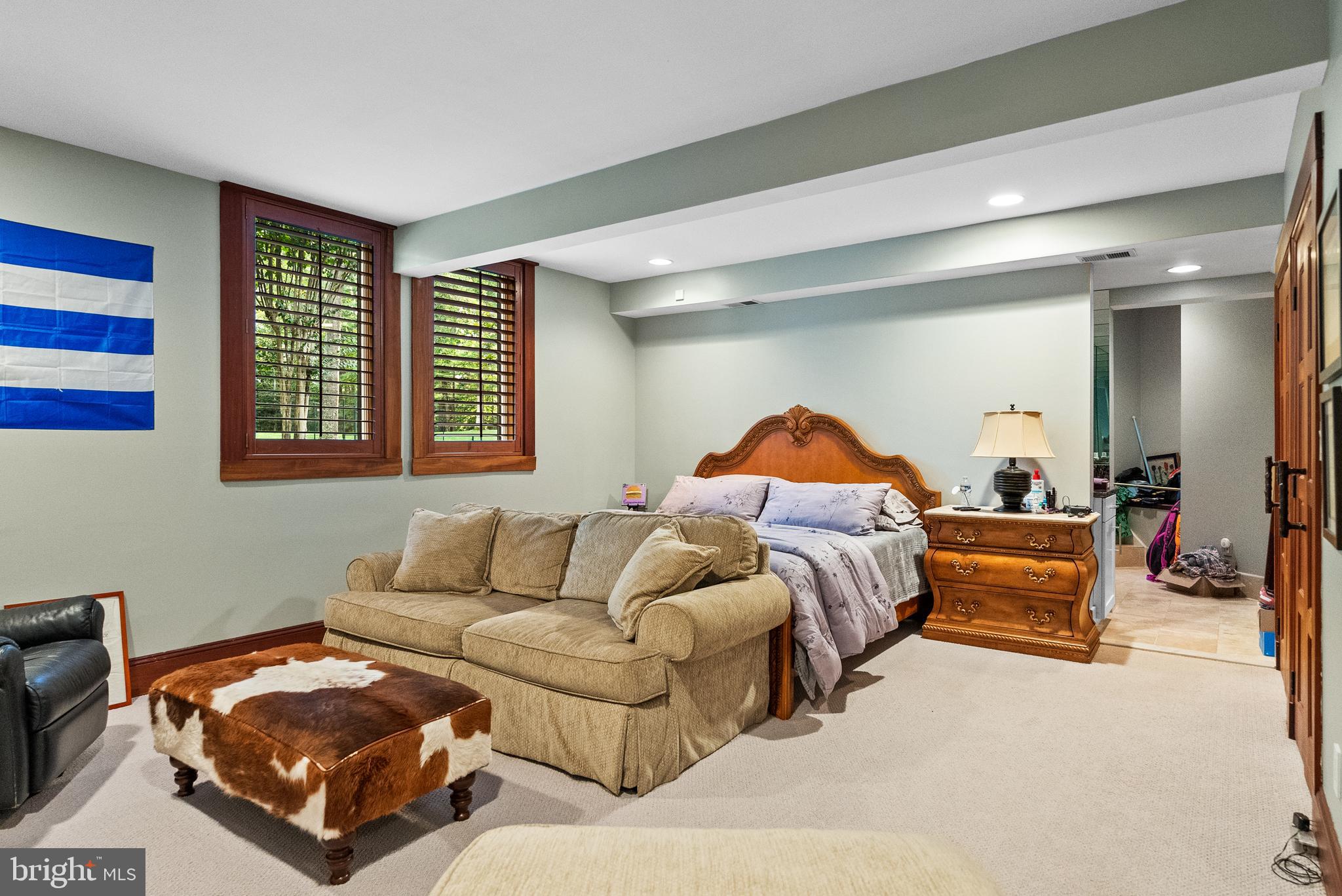 536 Springvale Road Great Falls, VA 22066 - Photo 72 of 139 a bedroom with furniture and a lamp