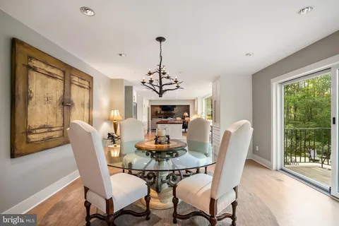 $5,200,000 | 536 Springvale Road, Great Falls, VA 22066