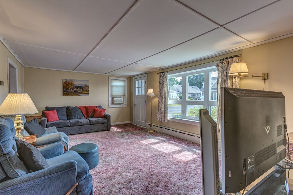 17 Plains Road Raymond, NH 03077 - Photo 11 of 28