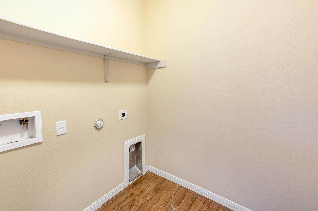 12105 Greywacke Drive Manor, TX 78653 - Photo 10 of 18 a view of a small space