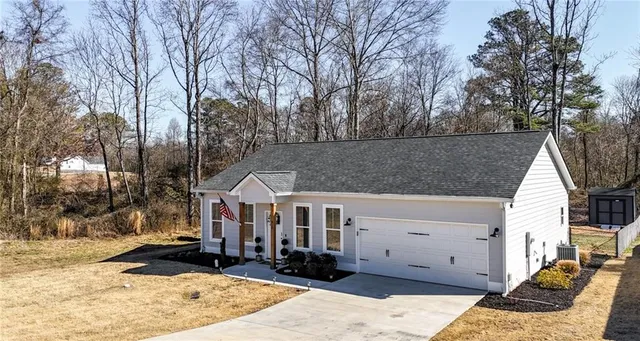 $284,900 | 810 Shannon Circle, Rome, GA 30161