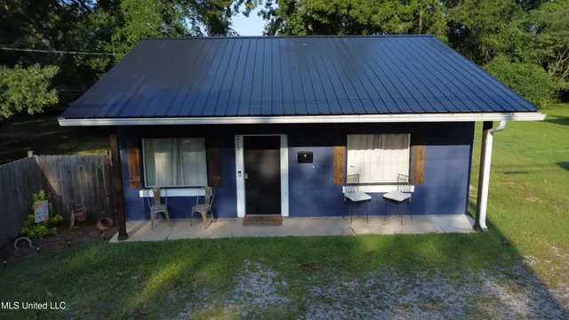 $50,000 | 215 North Jackson Avenue, Quitman, MS 39355