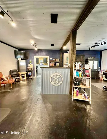 $50,000 | 215 North Jackson Avenue, Quitman, MS 39355