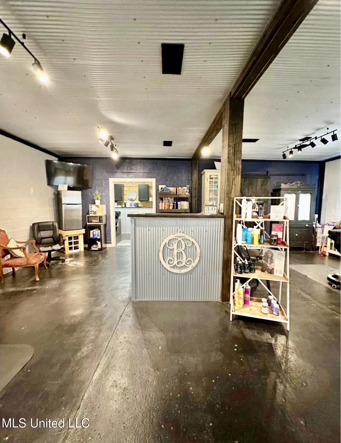 215 North Jackson Avenue Quitman, MS 39355 - Photo 11 of 25 IMG_8065